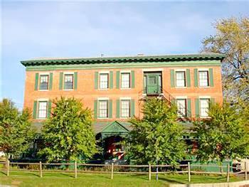 Lansing Rogues Harbor Inn מראה חיצוני תמונה